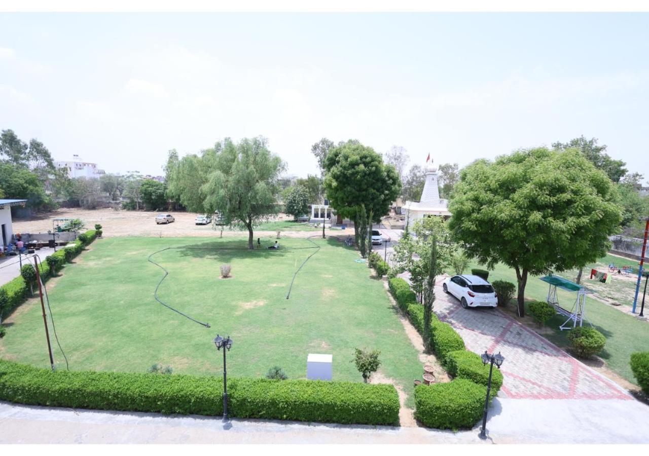 Hotel Goyal Bhawan à Khātu Extérieur photo
