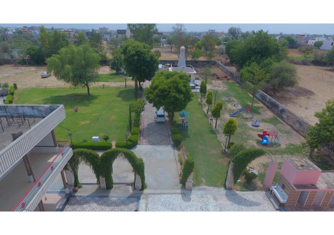 Hotel Goyal Bhawan à Khātu Extérieur photo