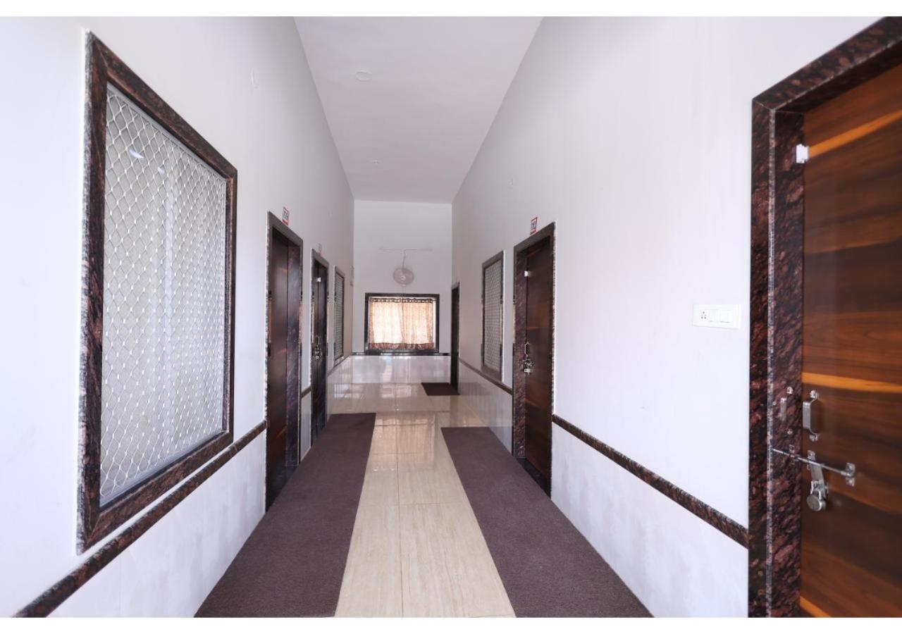 Hotel Goyal Bhawan à Khātu Extérieur photo